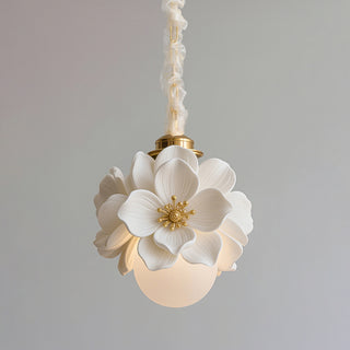 Fleurde Sculpted Floral Pendant Lamp