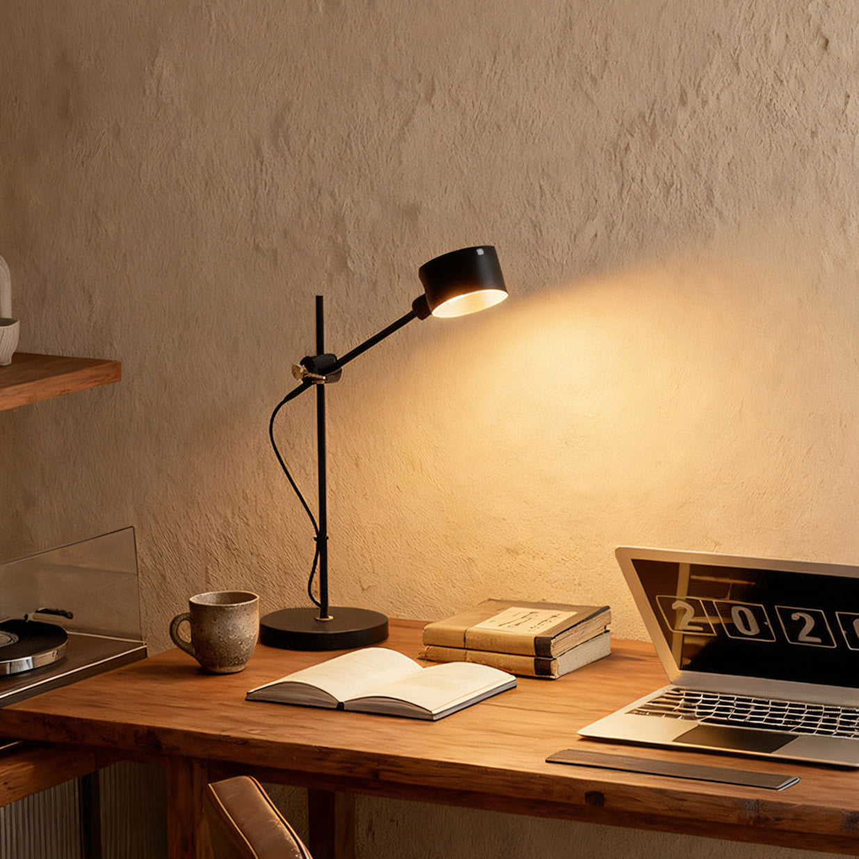 Dessaul Adjustable Table Lamp