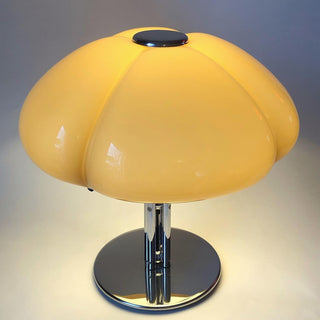 Elara Petal Table Lamp