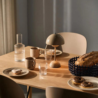 Flowerpot VP9 Table Lamp (Built-in battery)