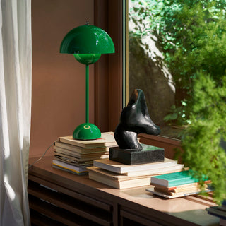 Flowerpot VP9 Table Lamp