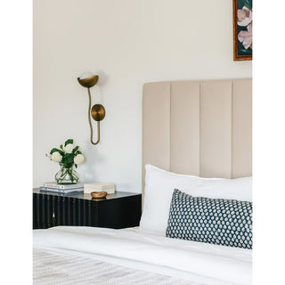 Kukka Curve Wall Lamp