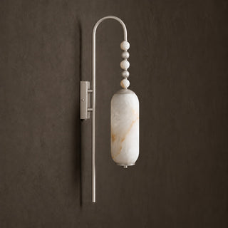 Perlina vägglampa i alabaster med pärlhalsband