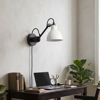 Versa Glide Plug-In Swing Arm Wall Light