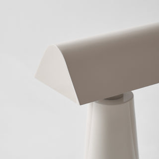 Caret Table Lamp (Built-in battery)