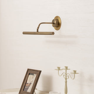 Marlowe Linear Sconce – detail 7