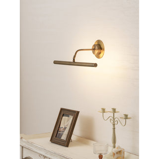 Marlowe Linear Sconce – detail 17