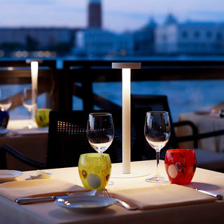 Tetatet Minimalist Table Lamp (Built-in Battery)